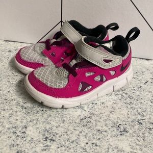 NIKE FREE RUN 2 TODDLER SIZE 7c